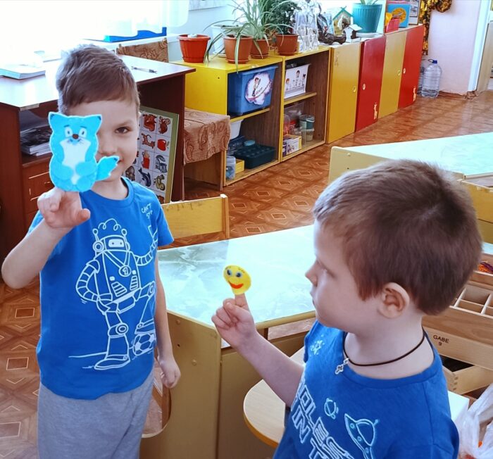Занятия в старшей группе компенс.направ. с использованием набора Дары Фребеля Путешествие по сказке Колобок (1)