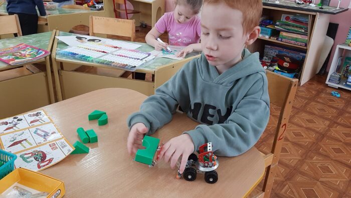 Конструирование из Металлического конструктора (6)