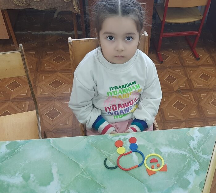 Конструирование из игрового пособия Дары Фрёбеля (3)