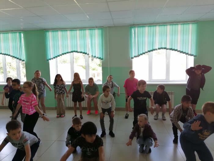 зарядка в лагере (2)