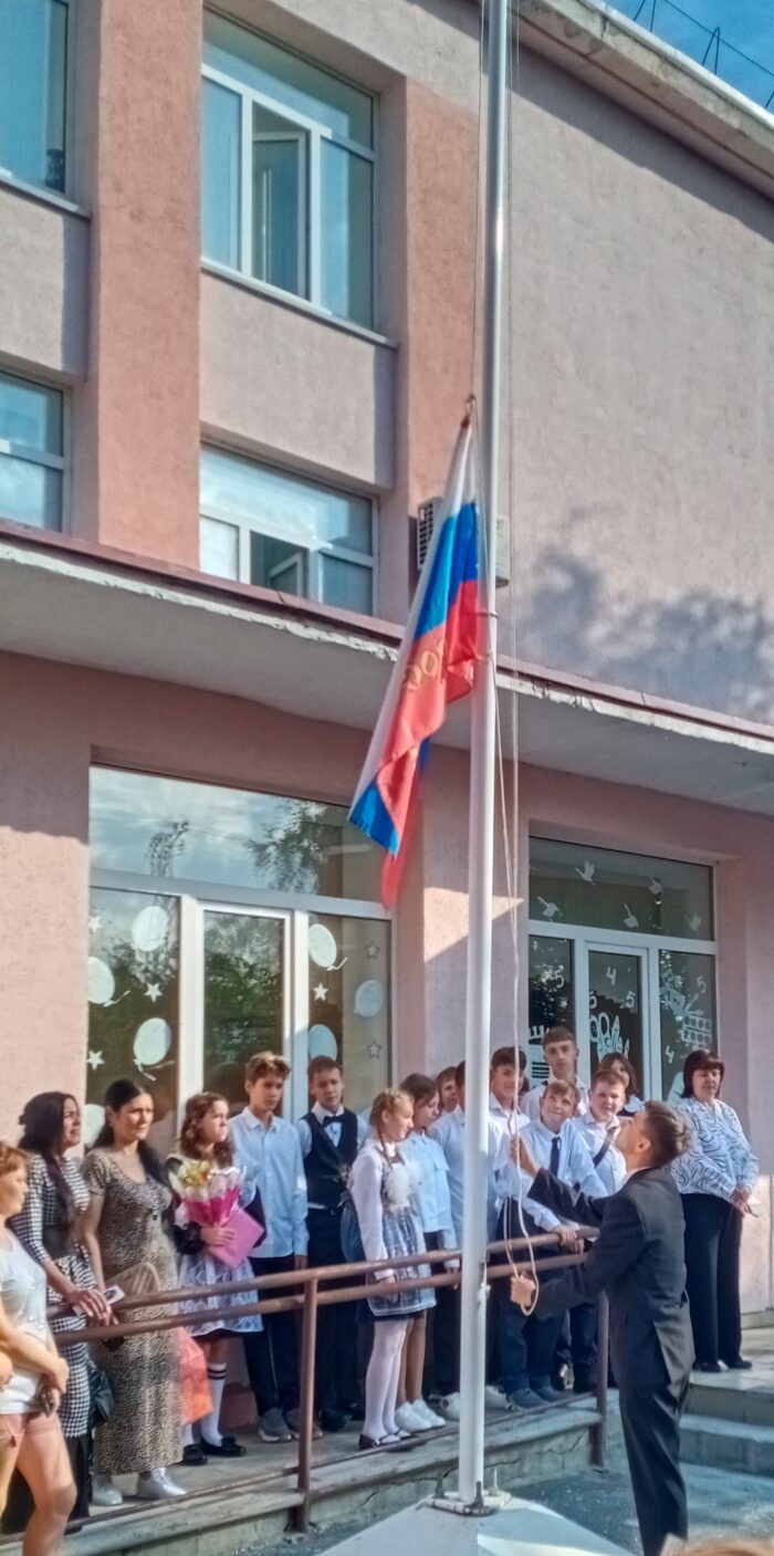 торжественная линейка (2)
