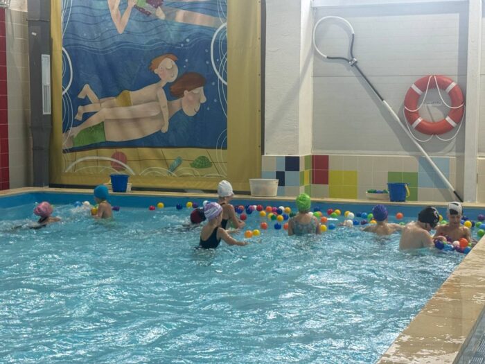 3 класс в бассейне (7)