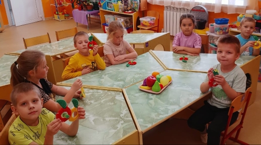 Конструирование «Гусеница в наливном яблочке» (3)