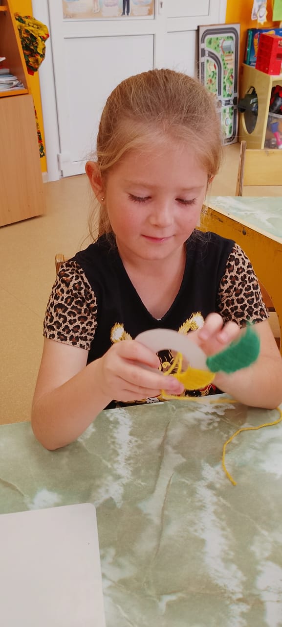 Конструирование «Гусеница в наливном яблочке» (6)