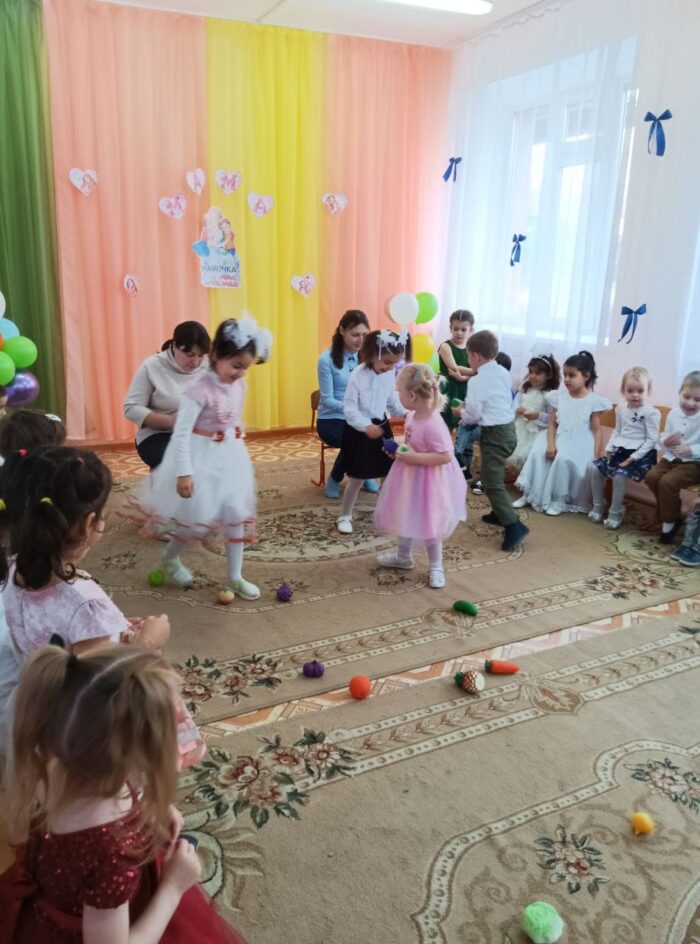 Праздник ко дню матери (4)