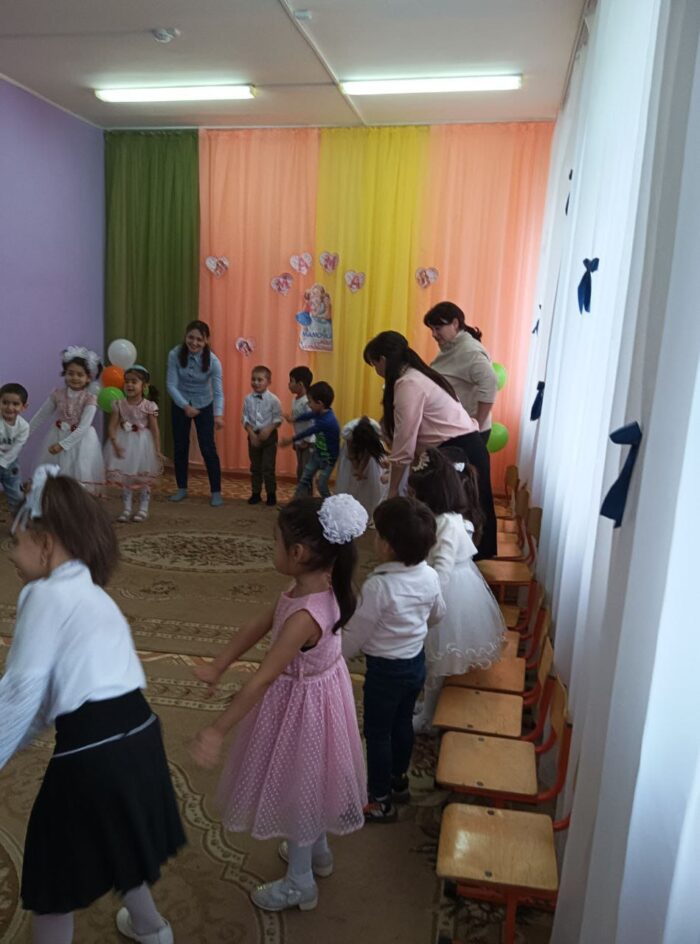 Праздник ко дню матери (7)