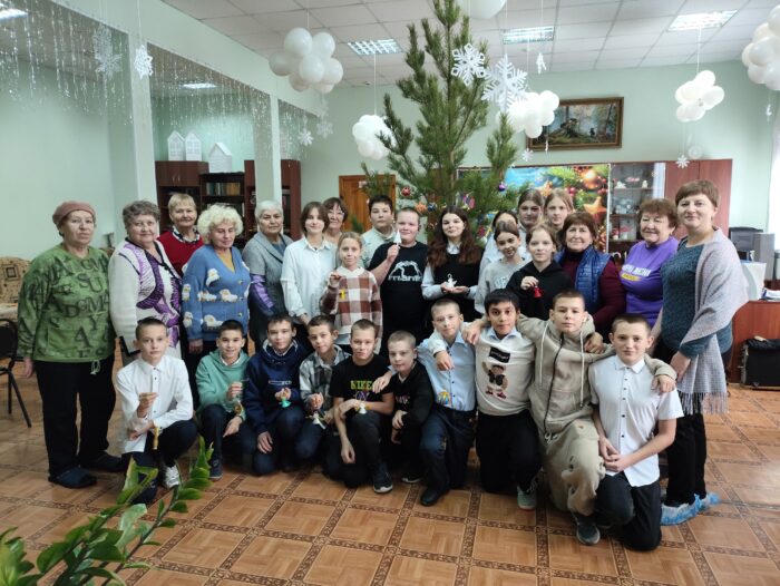 6 класс в штабе серебряных волонтеров (2)