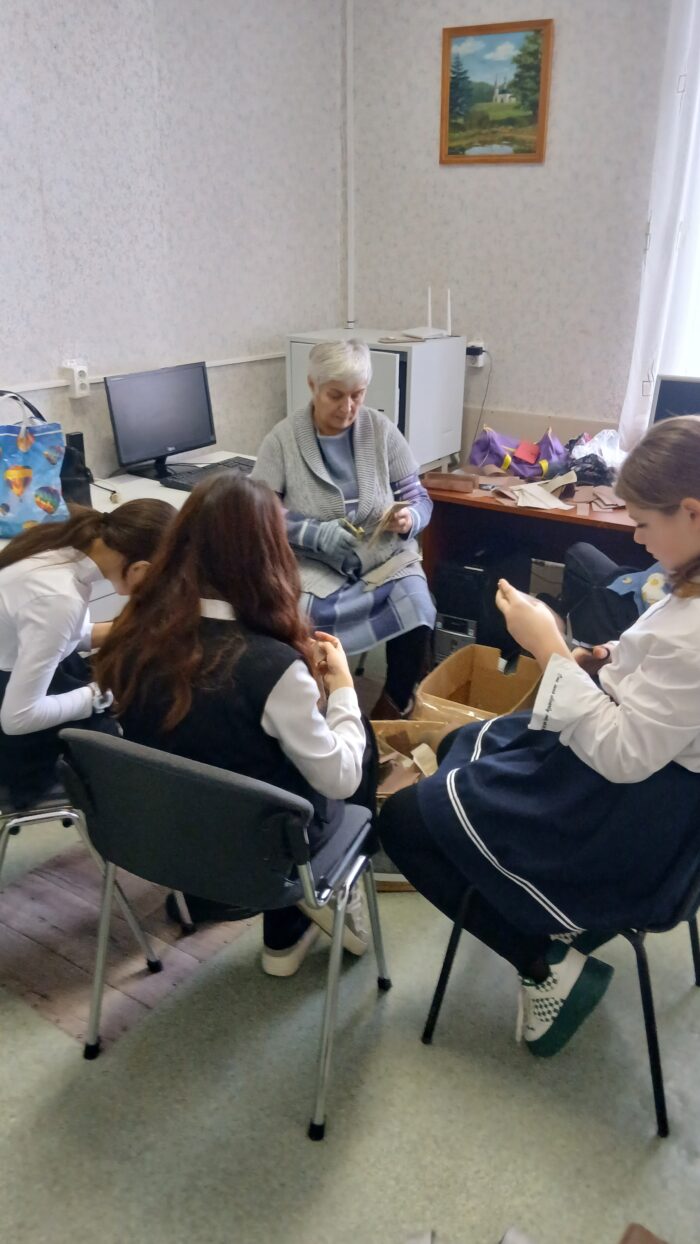 6 класс в штабе серебряных волонтеров (3)