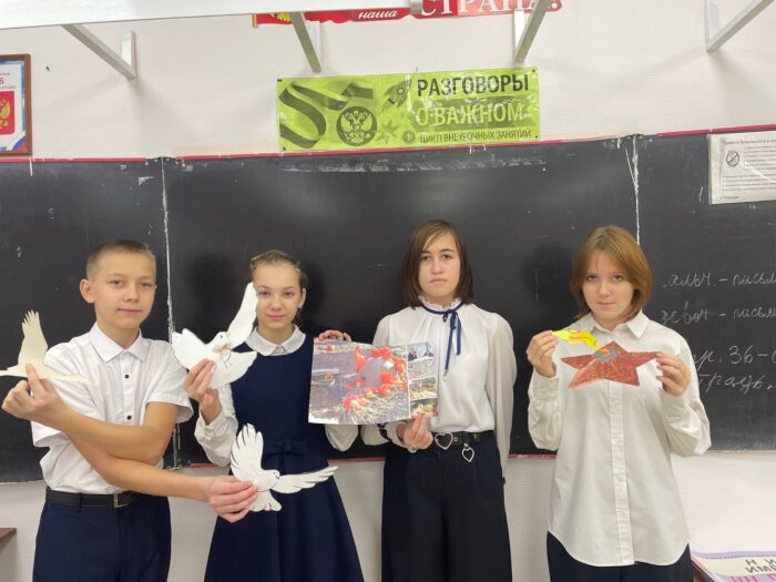 7 класс в в музееjpg (2)