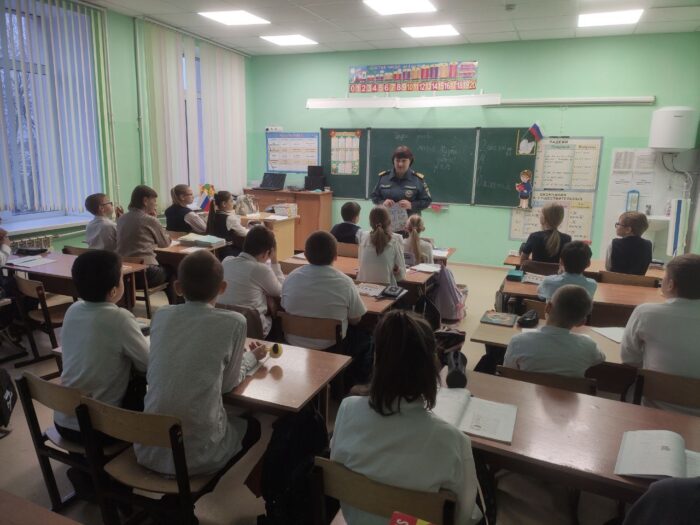 Беседа о правила безопасности на водных объектах в осенне зимний период (7)