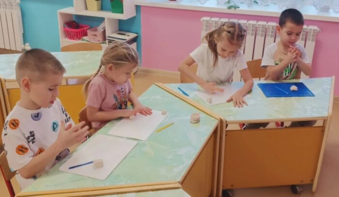 Лепка из белой глины «Гончарная мастерская» (1)