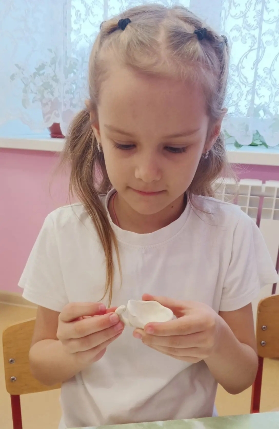 Лепка из белой глины «Гончарная мастерская» (4)