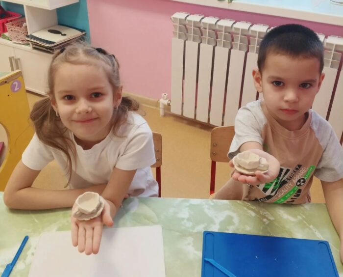 Лепка из белой глины «Гончарная мастерская» (5)