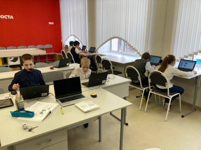 Программирование в среде Scratch (1)