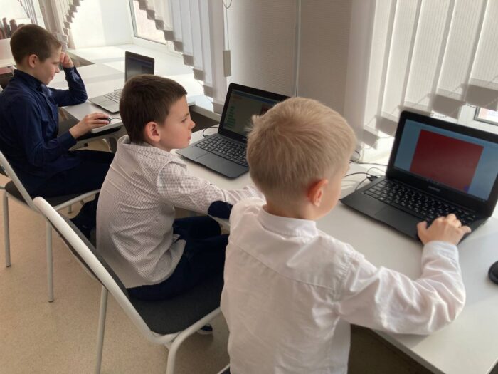 Программирование в среде Scratch (6)