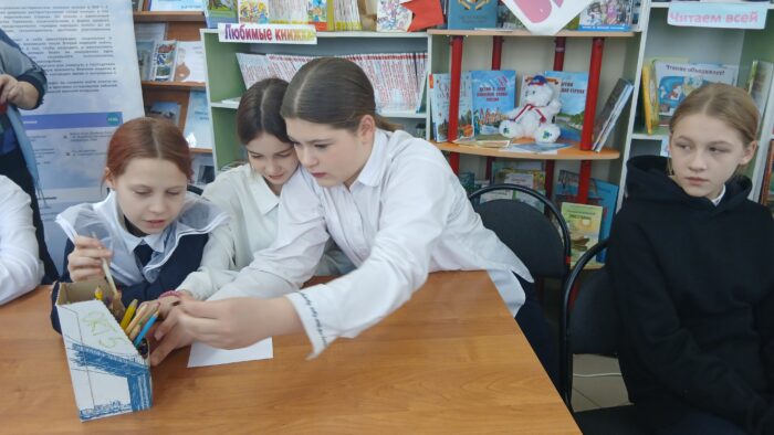 Участие 6 класса в акции «Читаем о блокаде» (4)