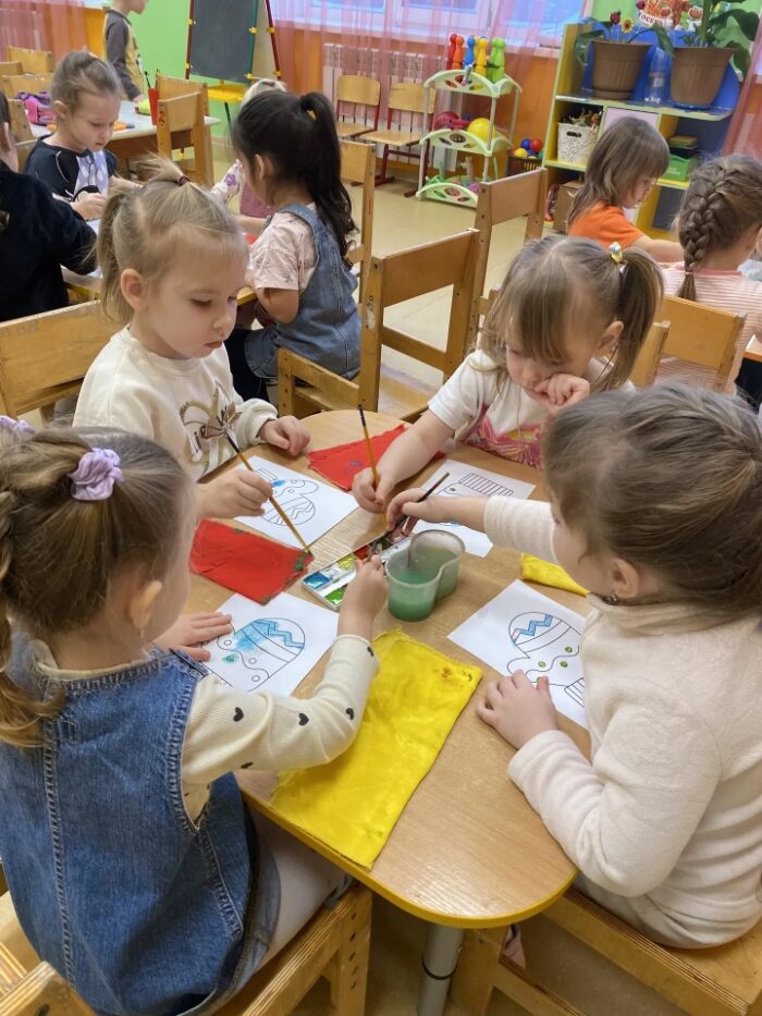 рисование «Украшаем варежку» (4)