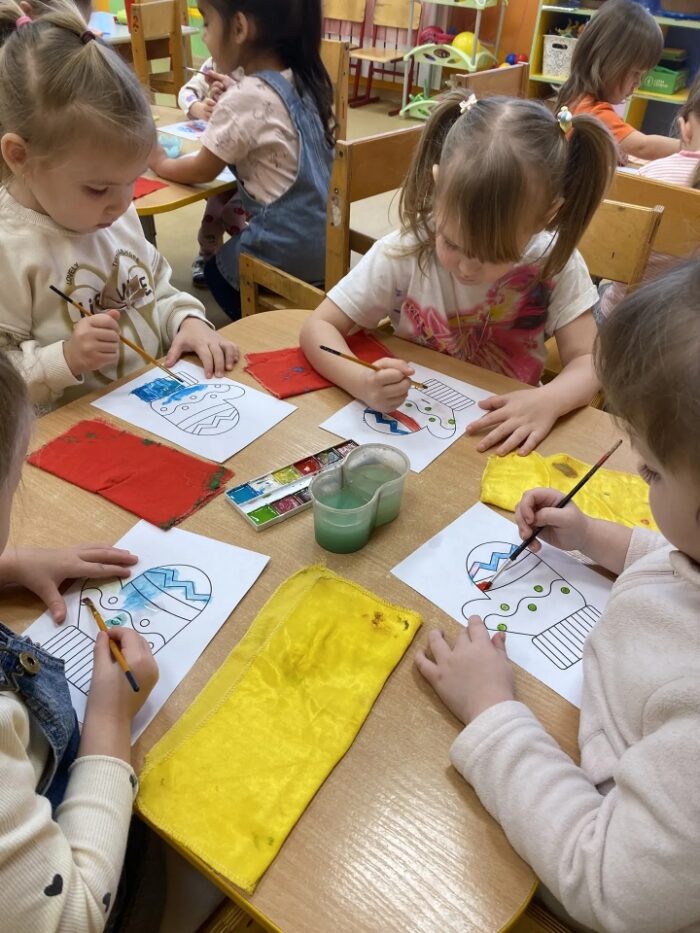 рисование «Украшаем варежку» (5)