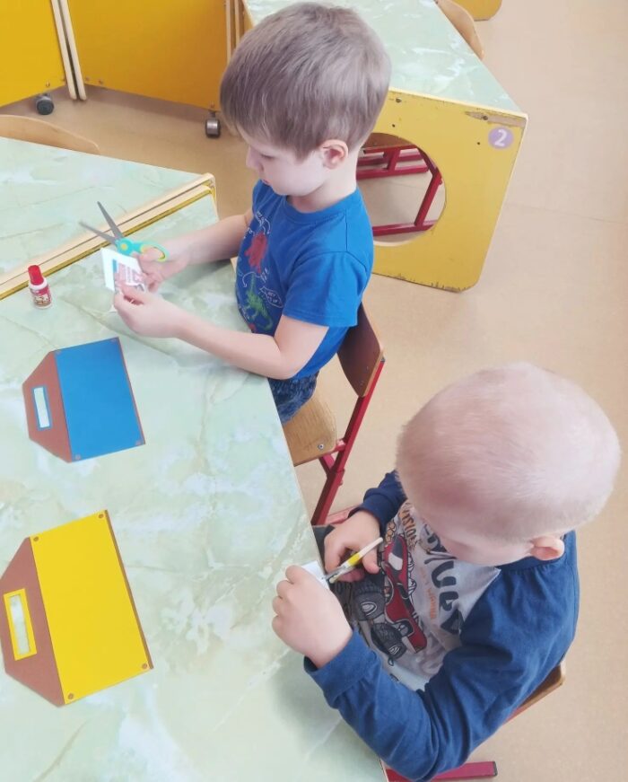 создание аппликации Открытка для папы (8)