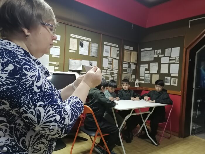 2 класс в музее (3)