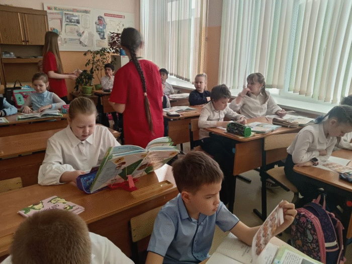 Беседа «Правила поведения в театре» во 2 классе (7)