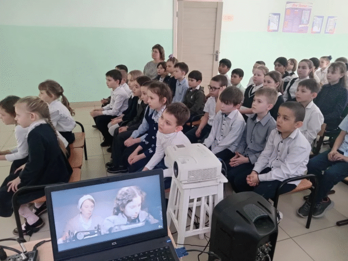 просмотр фильма начальная школа (2)