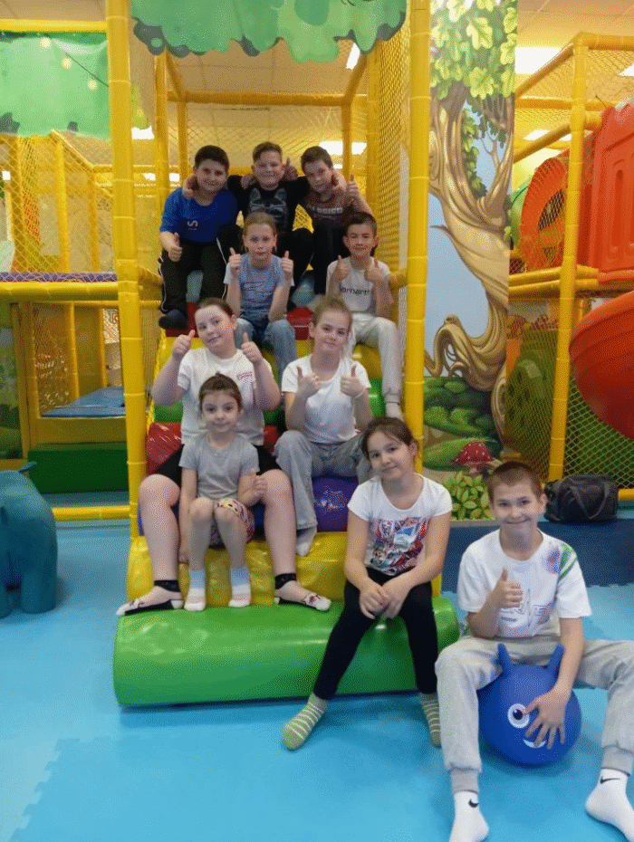 5 класс в батутном центре (8)