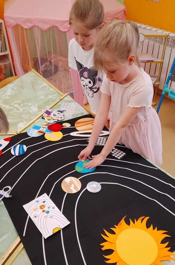 аппликация космос (2)