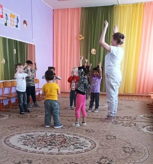 день смеха в саду (5)