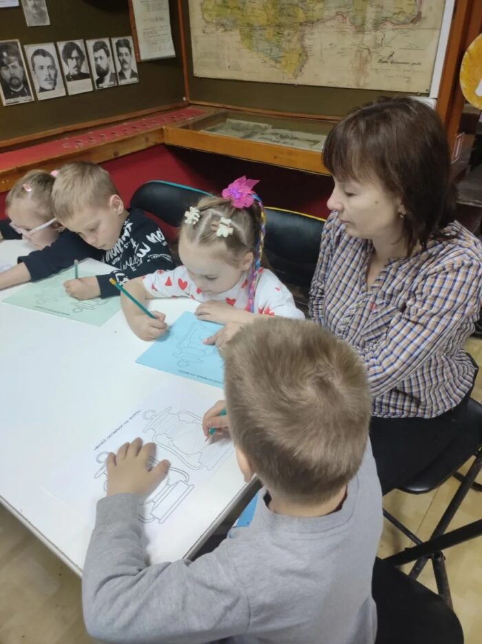 дети в музее (10)