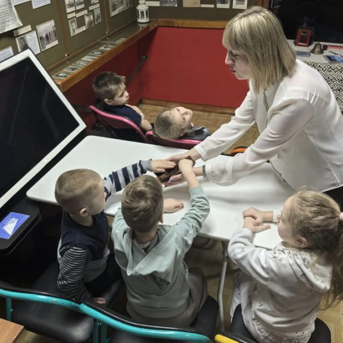 дети в музее (8)