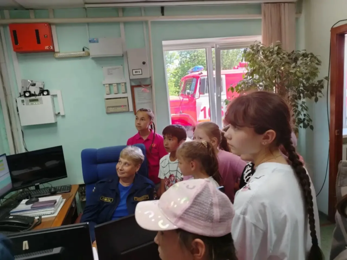 В гостях у пожарных (2)