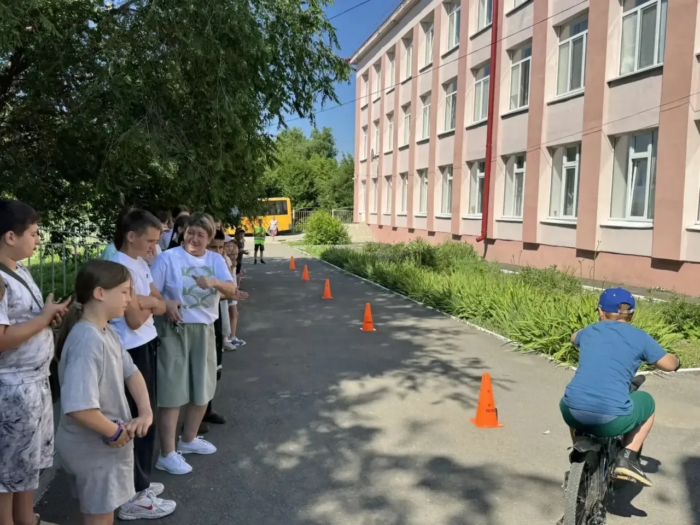 Конкурс БЕЗОПАСНОЕ КОЛЕСО (7)