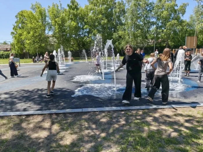 Отдых в городском парке. (4)