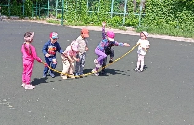 зарядка в саду (1)