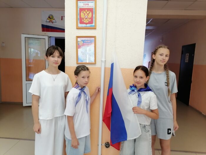 поднятие флага (2)