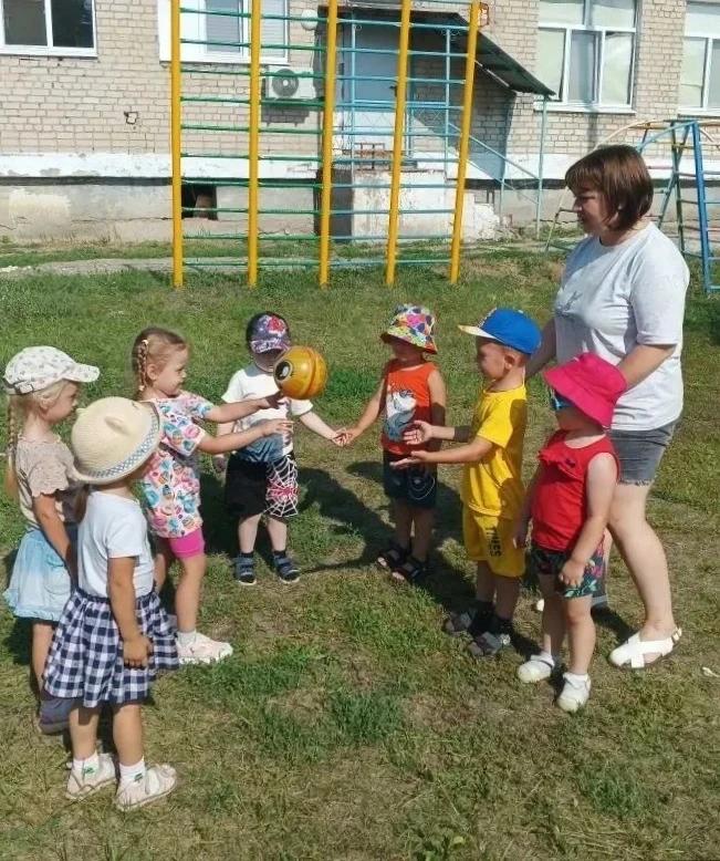 игры на улице Умерова (3)